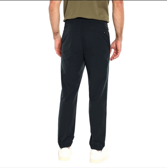 *Banana Republic Men's Motion Tech Hybrid Pant - Size 32, NWT - Picture 4 of 8